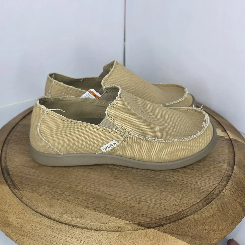 Crocs Santa Cruz Loafer Mens 9 Khaki Canvas Slip On Coastal Laid Back Resort